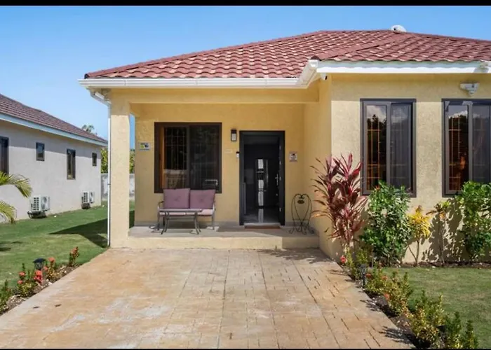 Luxurious Villa Royale- 5 Min Drive To Ocho Rios