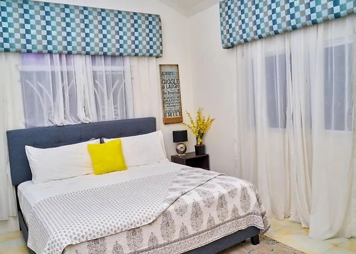 Caribbean Estates, 10 Mins From The Beach, Beautiful Gated Community